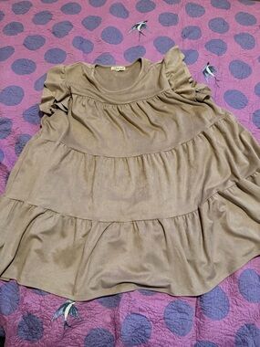 Tiered Ruffle Short Sleeve Tunic Top - Beige